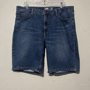 Lee Women's Denim Bermuda Regular Fit Jean Shorts Size‎ 18 M